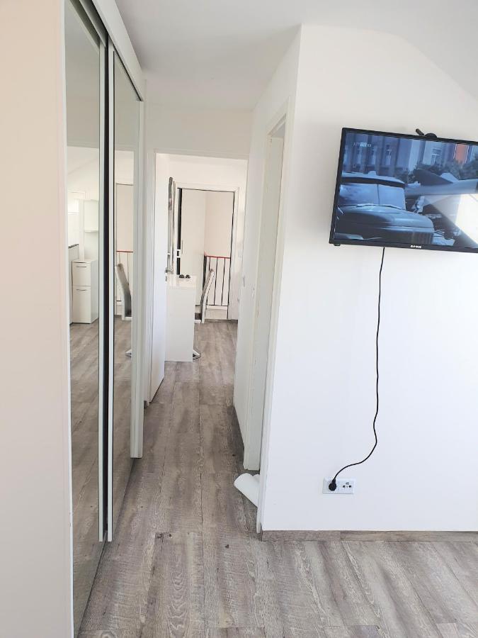 Fmi110 Next To Airport Apartment Ruesselsheim Exterior photo